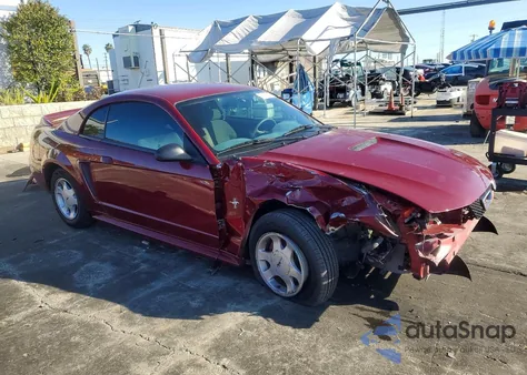 2000 Ford Mustang z USA, uszkodzony, nr VIN 1FAFP4042YF285475